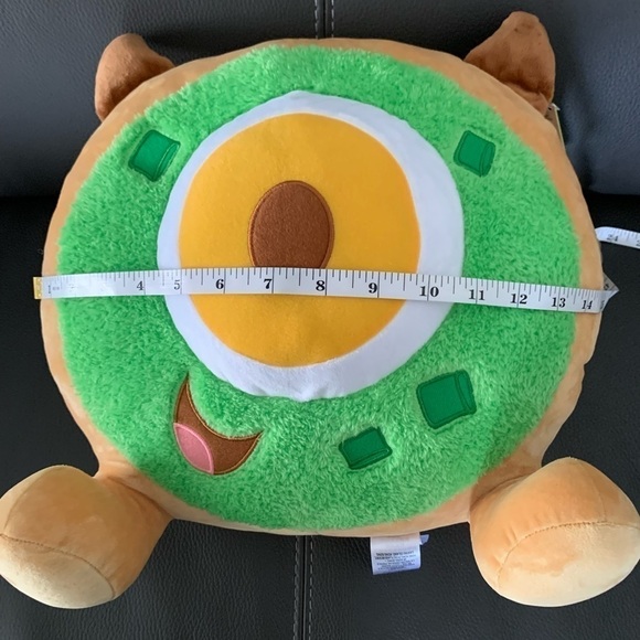 NWT Disney Munchlings Mike Wazowski Avocado Breakfast Bagel Monsters Inc. 13.5” - Picture 8 of 9